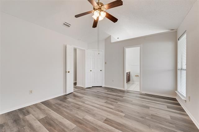 Building Photo - 1317 Lakeshore Dr