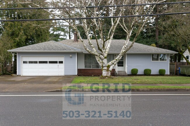 Primary Photo - Spacious 3 Bedroom Ranch Home in SE Portland!