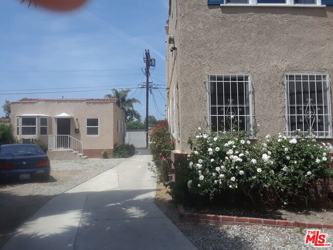 Building Photo - 2117 S Marvin Ave