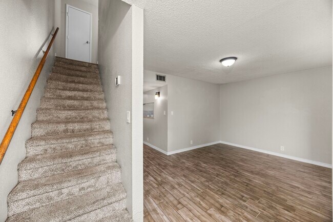 Building Photo - 11002 Hammerly Blvd