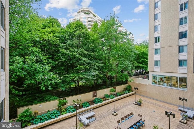 Building Photo - 4601 N Park Ave
