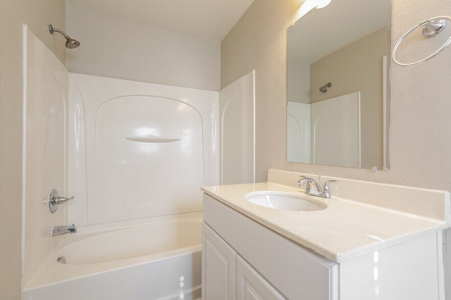 Building Photo - 6404 Frosted Dawn Ct