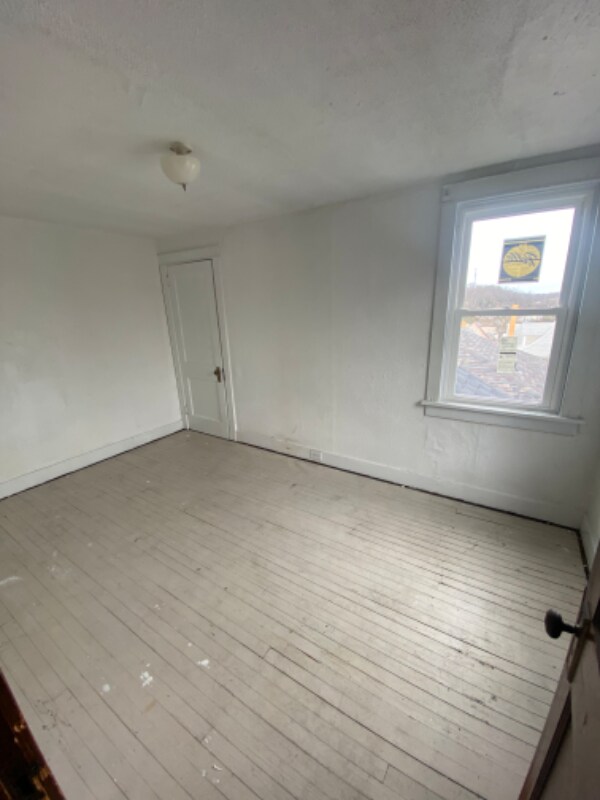 Building Photo - 165 Frothingham Ave