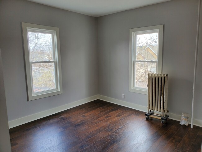 Building Photo - 4 Livingston St