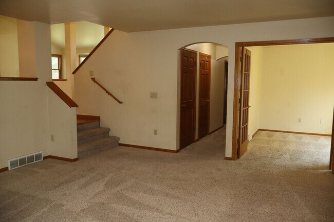 Building Photo - Room to Grow – 4 Bedrooms + Finished Basement
