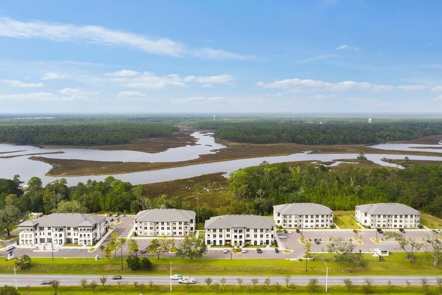 Building Photo - 2501 Bienville Blvd
