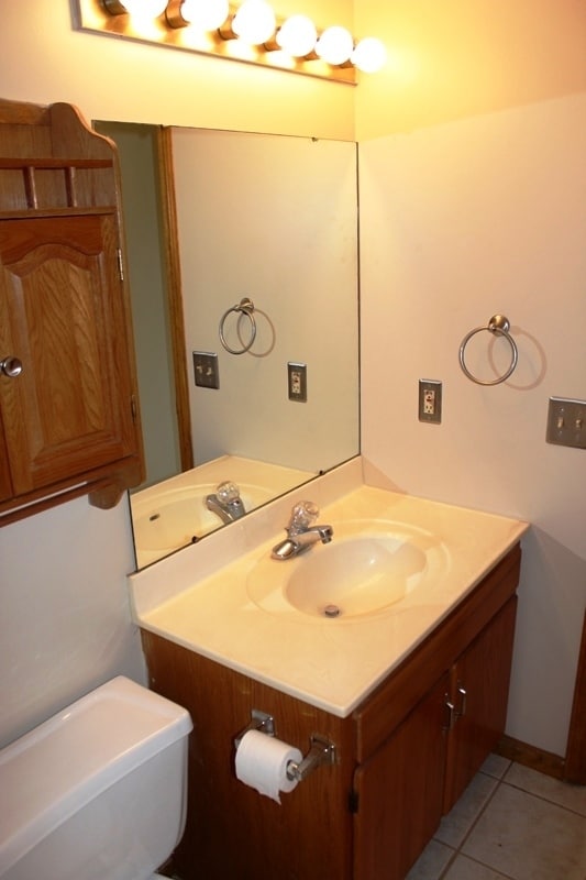 Building Photo - Huge Backyard - Close to Ft. Riley!