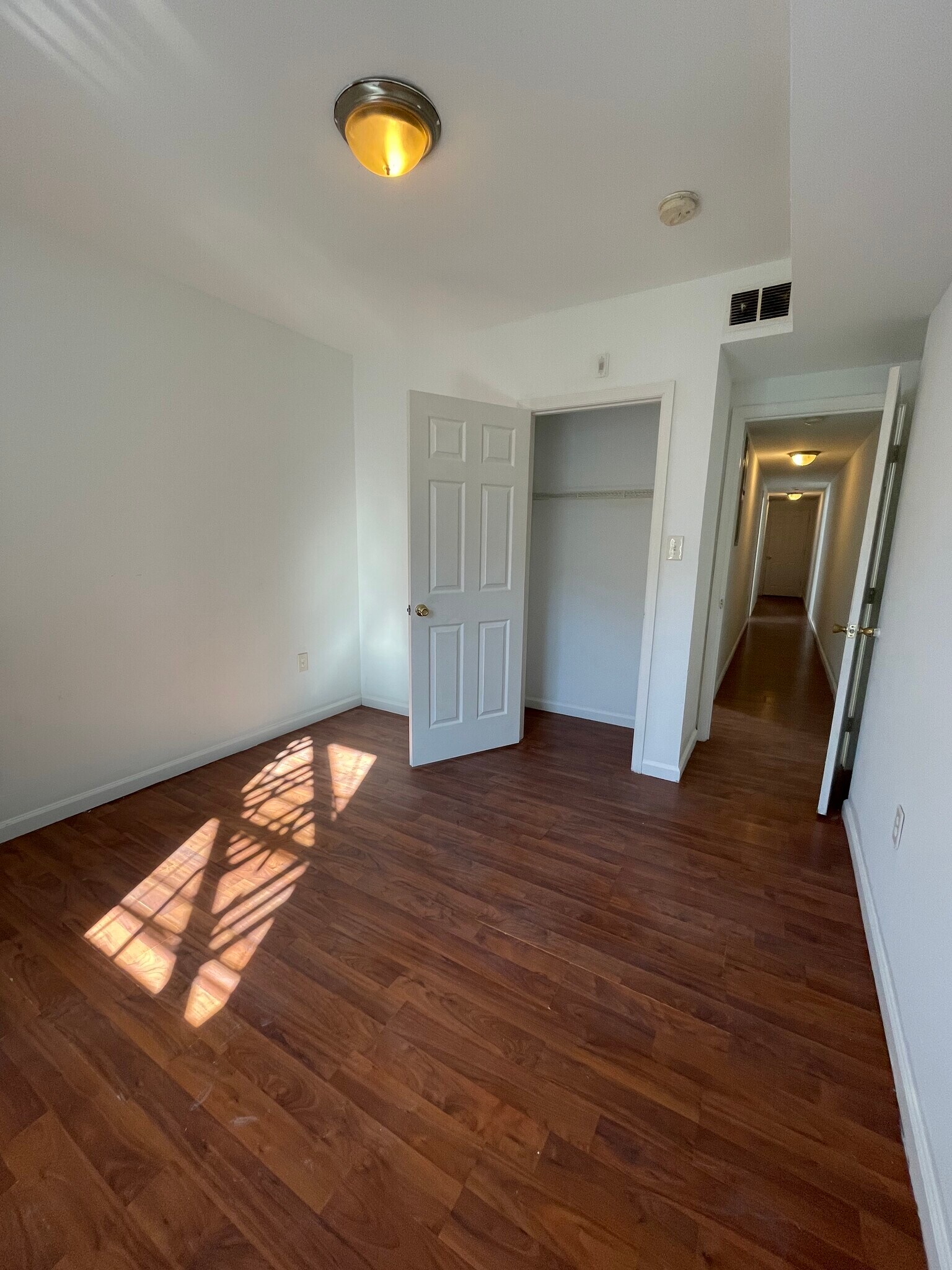 Building Photo - 6006 Chestnut St