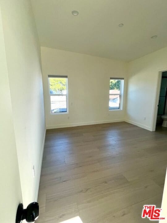 Building Photo - 9946 Farragut Dr