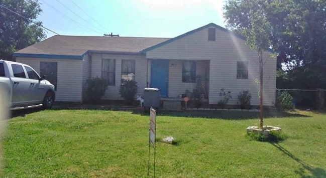 Building Photo - 3 NW 26th St