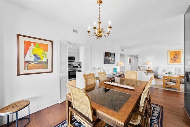 Building Photo - 5000 N Ocean Blvd