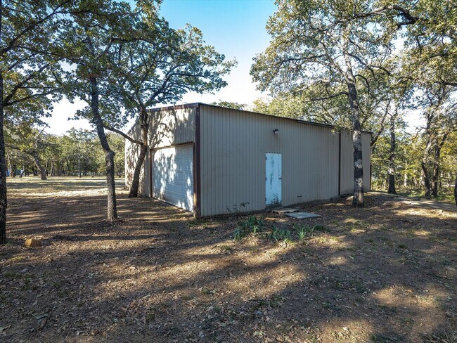 Building Photo - Gorgeous 3 bed room 2 bath in Decatur
