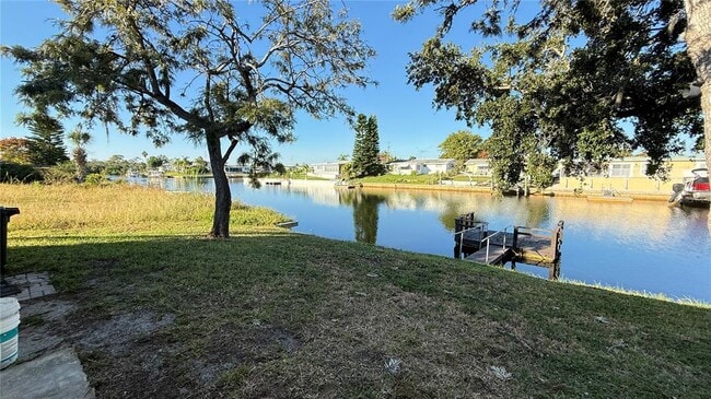 Building Photo - 12609 1st Isle