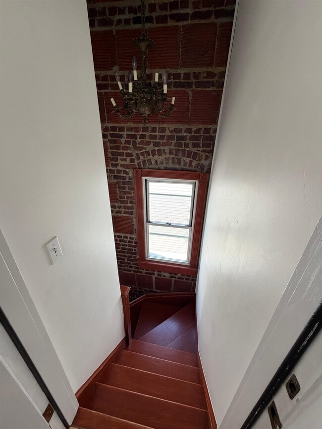 Building Photo - 214 72nd St