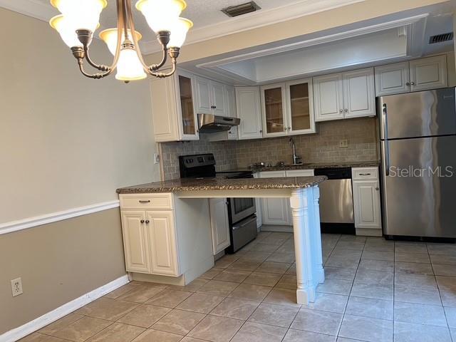 Building Photo - 2833 Orange Tree Cir N