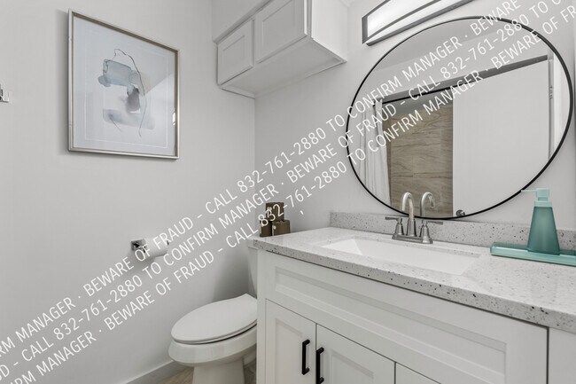 Building Photo - 12811 Pandora Dr