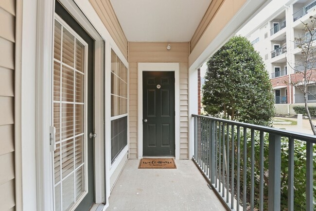 Building Photo - 4850 Eisenhower Ave