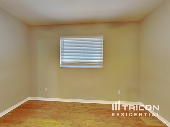 Building Photo - 1761 Banyan Dr