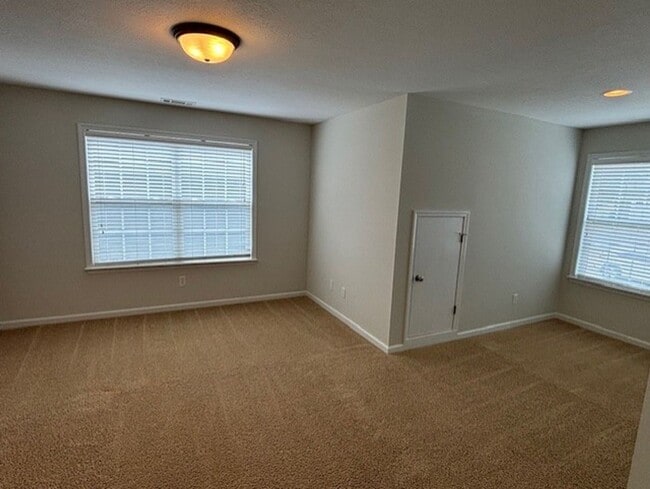 Building Photo - 1205 Sumter Landing Ln