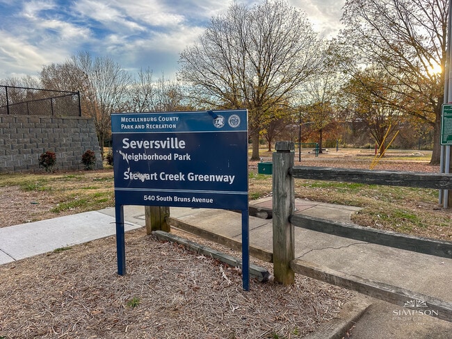 Building Photo - 529 Katonah Ave