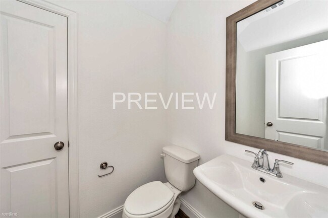 Building Photo - 3 br, 2.5 bath Townhome - 4413 Union Street