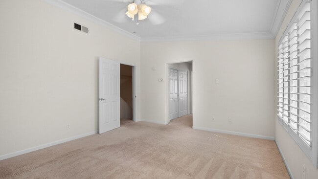 Building Photo - Rolling Hills Beauty! 4 Bedroom 3 Bath
