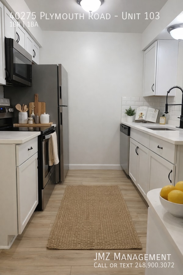 Building Photo - 40275 Plymouth Rd