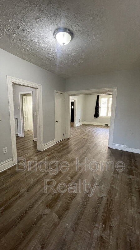Building Photo - 226 Lobinger Ave