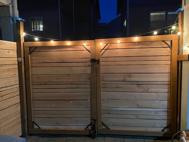 Building Photo - Greenwood Townhome 2Beds 1.5 Bath- $3,100