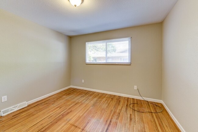 Building Photo - 3873-3883 West 89th Way