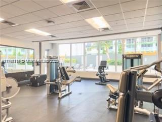 Building Photo - 1750 N Bayshore Dr