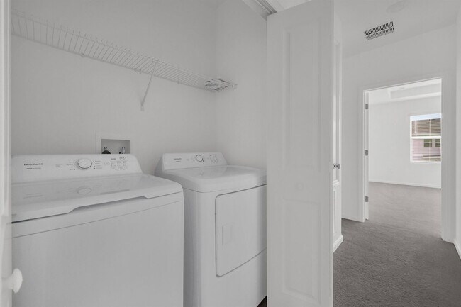 Building Photo - 6089 Zen Wy