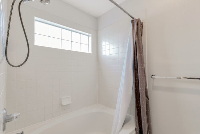 Building Photo - 2 Bedroom Condo in Littleton with a Fireplace and 2-car Garage!