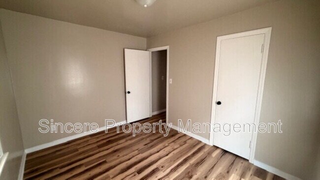 Building Photo - 2904 S Portland Ave