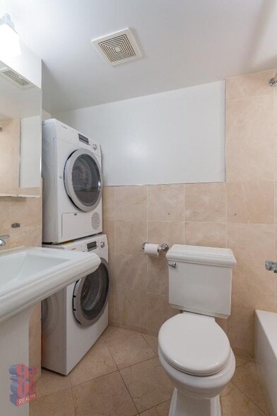 Building Photo - 51 Leroy St