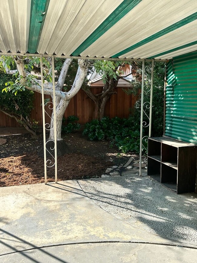 Building Photo - Nice home in South Livermore