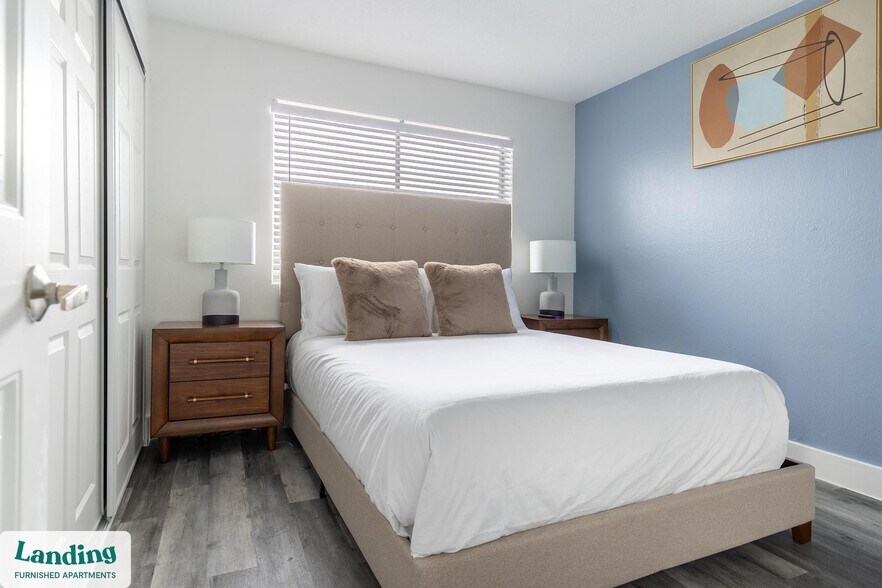 Building Photo - 5704 W Thomas Rd