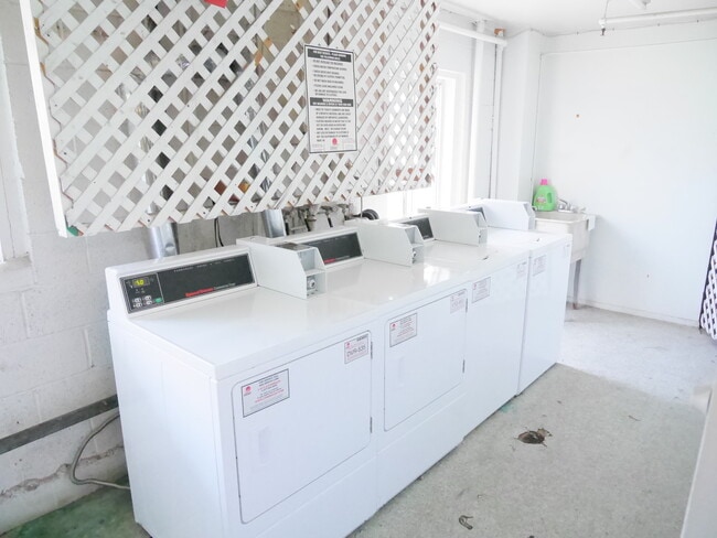 Building Photo - One Bedroom Condo located in Gardens At Owings Mills! - RENT SPECIAL