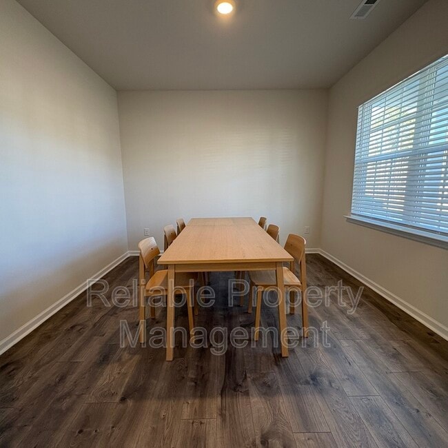 Building Photo - 96 Black Crk Dr