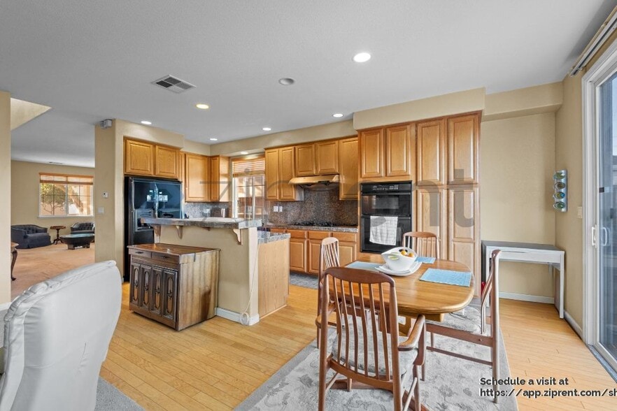 Building Photo - 521 Black Walnut Pl