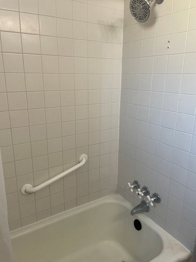 Building Photo - Updated 3 Bedroom 1 Bath home of Rent!!