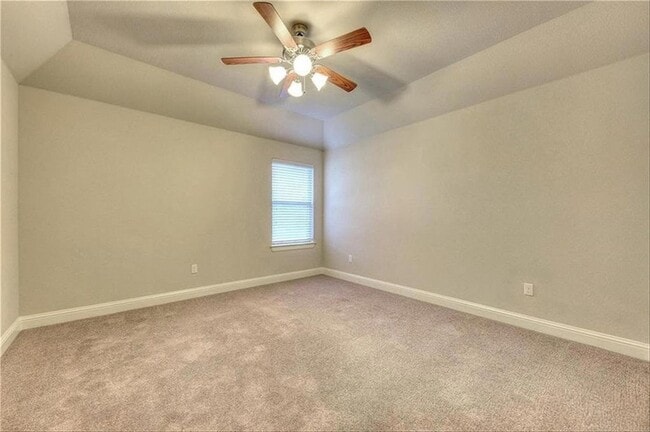 Building Photo - 203 Ancient Oak Way