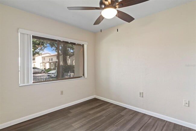 Building Photo - 2635 SW 35th Pl