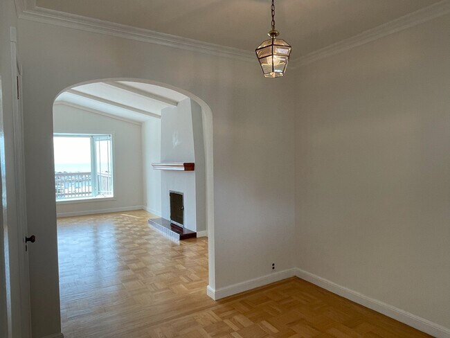 Building Photo - 1667 16th Ave
