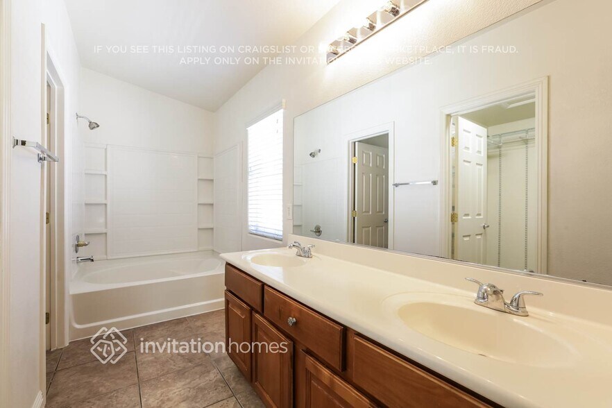Building Photo - 1179 Garretts Bluff Way