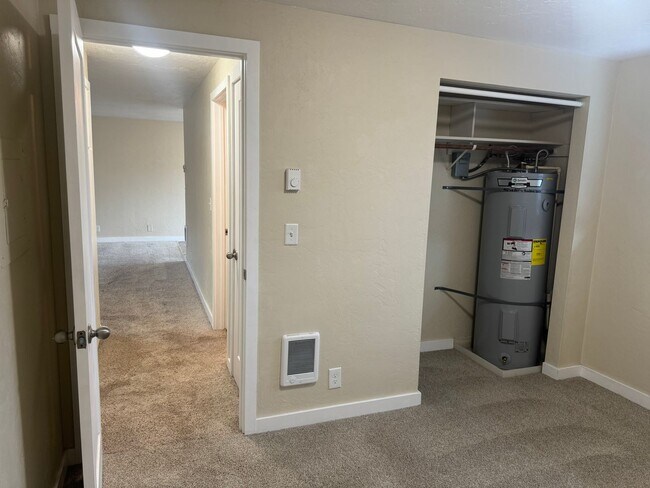 Building Photo - 41 N Lawrence St