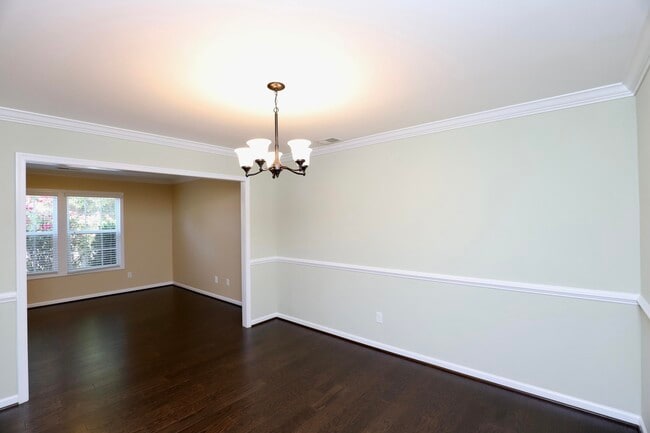 Building Photo - 1761 Nicholas Dr