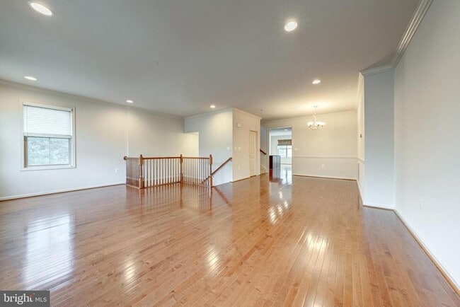 Building Photo - 42541 Dreamweaver Dr