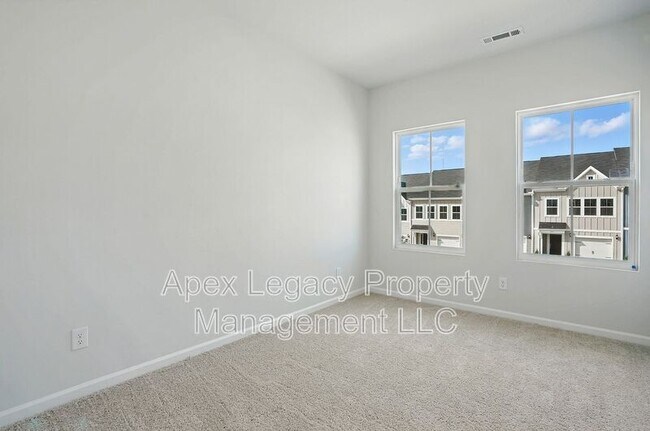Building Photo - 112 Central Townes Wy