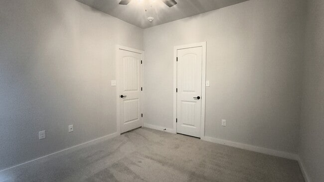 Building Photo - 1215 Sierra Ln